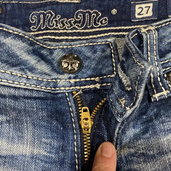 Miss me denim shorts. Size 27 ladies. - Picture 3 of 10